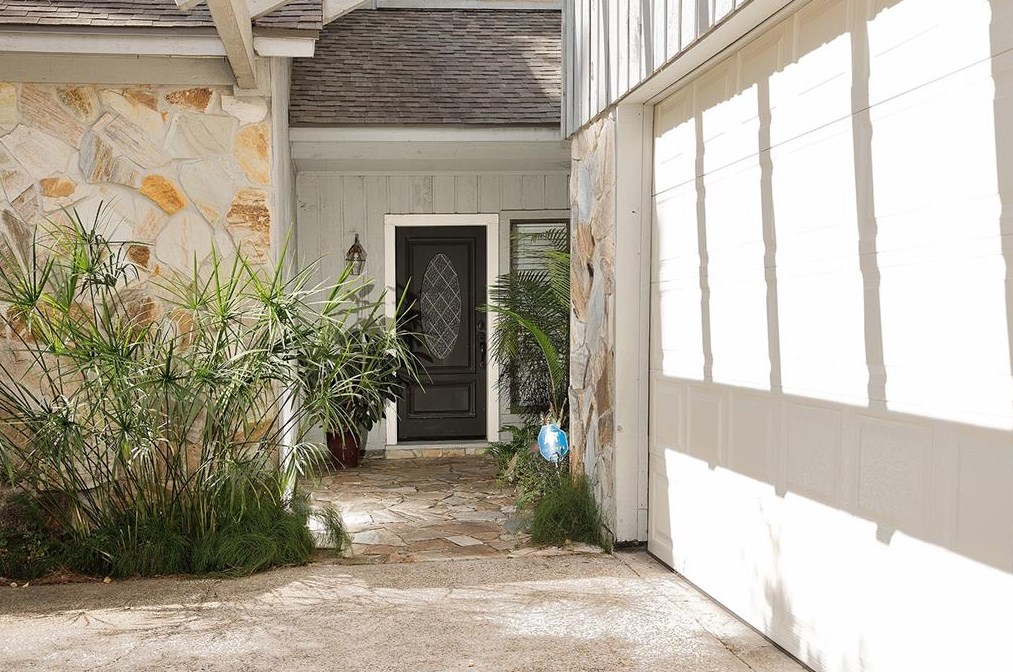 17 Robin Springs Pl, Spring, TX 77381-3192