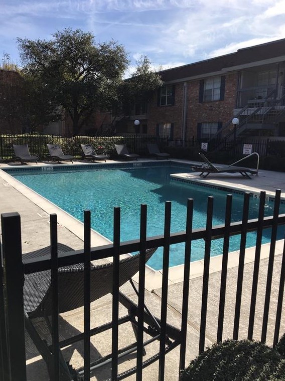 2350 Bering Dr #129, Houston, TX 77057