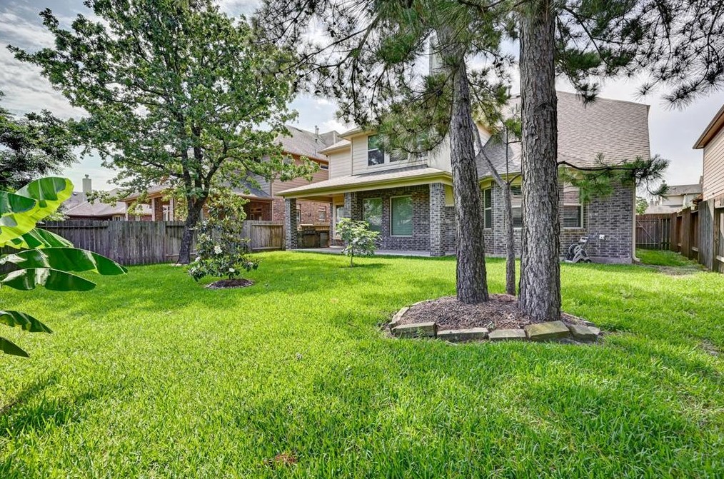 130 Fallow Buck Dr, Conroe TX  77384-1412 exterior