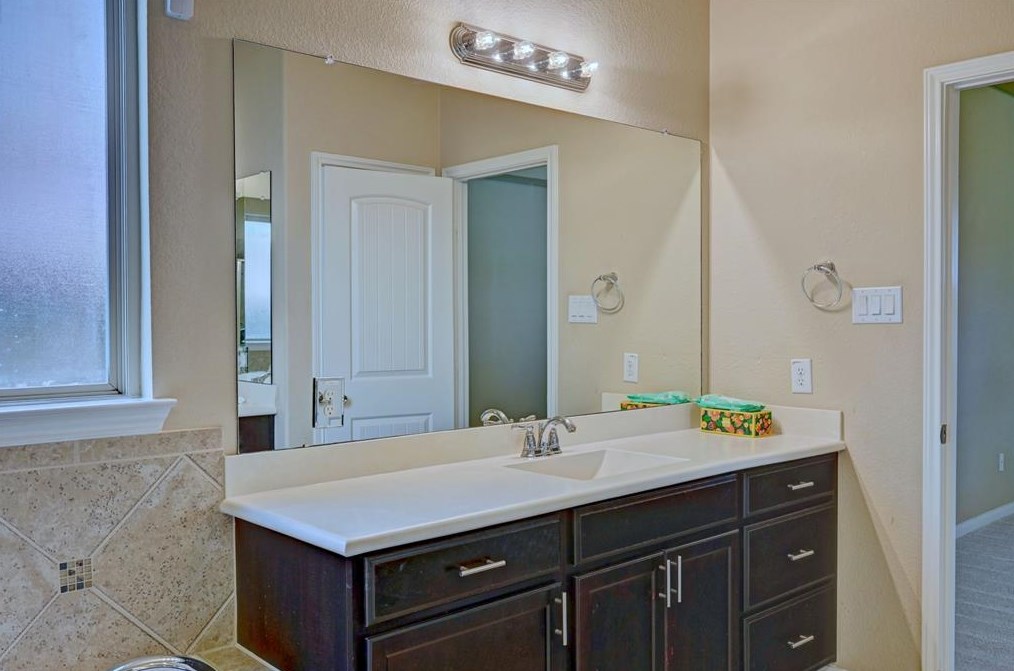 130 Fallow Buck Dr, Conroe TX  77384-1412 exterior