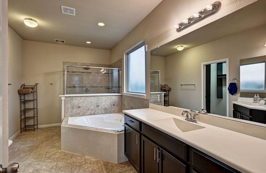 130 Fallow Buck Dr, Conroe TX  77384-1412 exterior