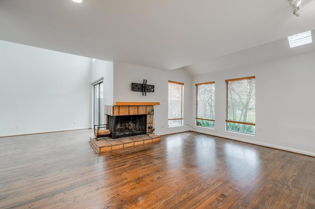 216 Reinerman St, Houston, TX 77007