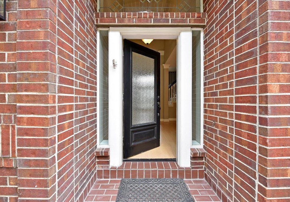 19810 Emerald Leaf Dr, Houston, TX 77094