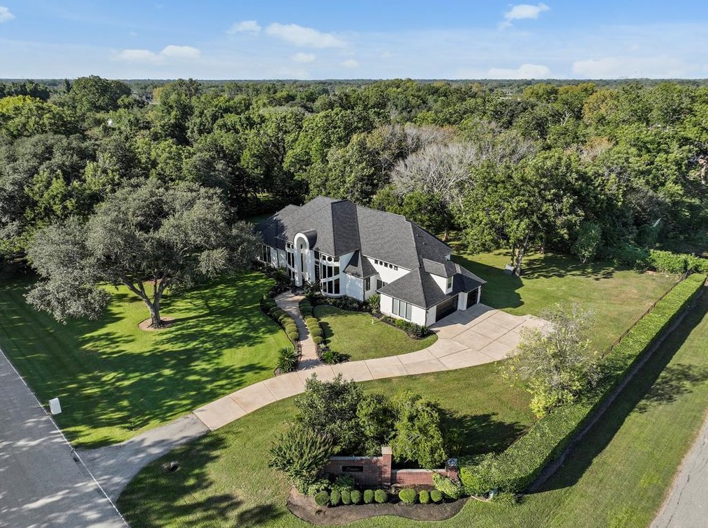 23 Westpoint Dr, Missouri City, TX 77459-6331