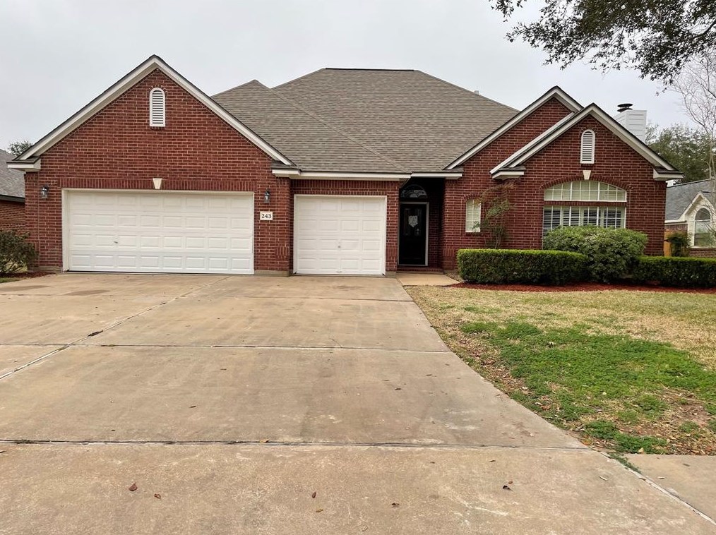 243 Plum Cir, Richwood, TX 77566-4817