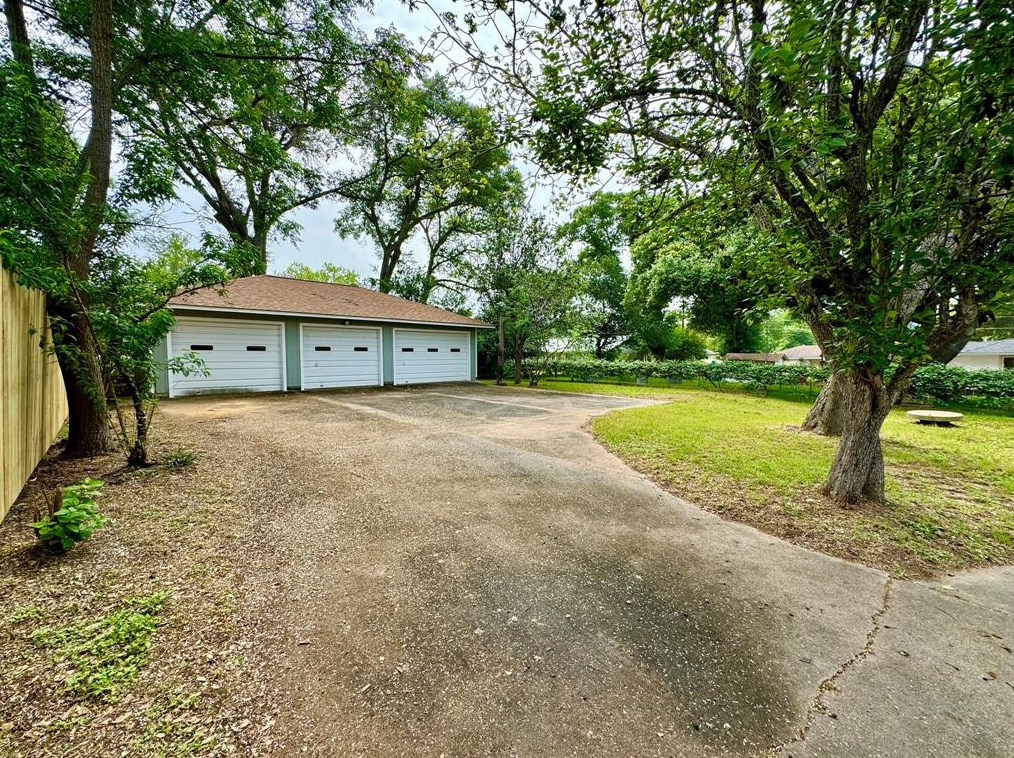 804 E Sixth St, Brenham, TX 77833