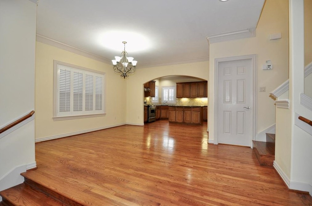 9906 Allison Ln, Houston, TX 77054