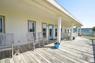 960 Alberdie Dr, Crystal Beach, TX 77650 - Photo 8
