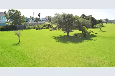 960 Alberdie Drive, Crystal Beach, TX 77650 - Photo 4