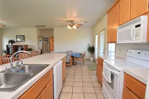 960 Alberdie Dr, Crystal Beach, TX 77650 - Photo 22