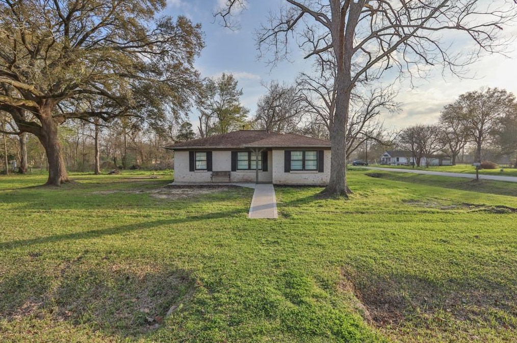 14415 6th St, Santa Fe, TX 77517