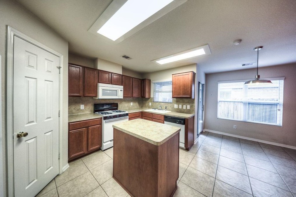 650 Northridge Terrace Ln, Spring TX  77373-5678 exterior