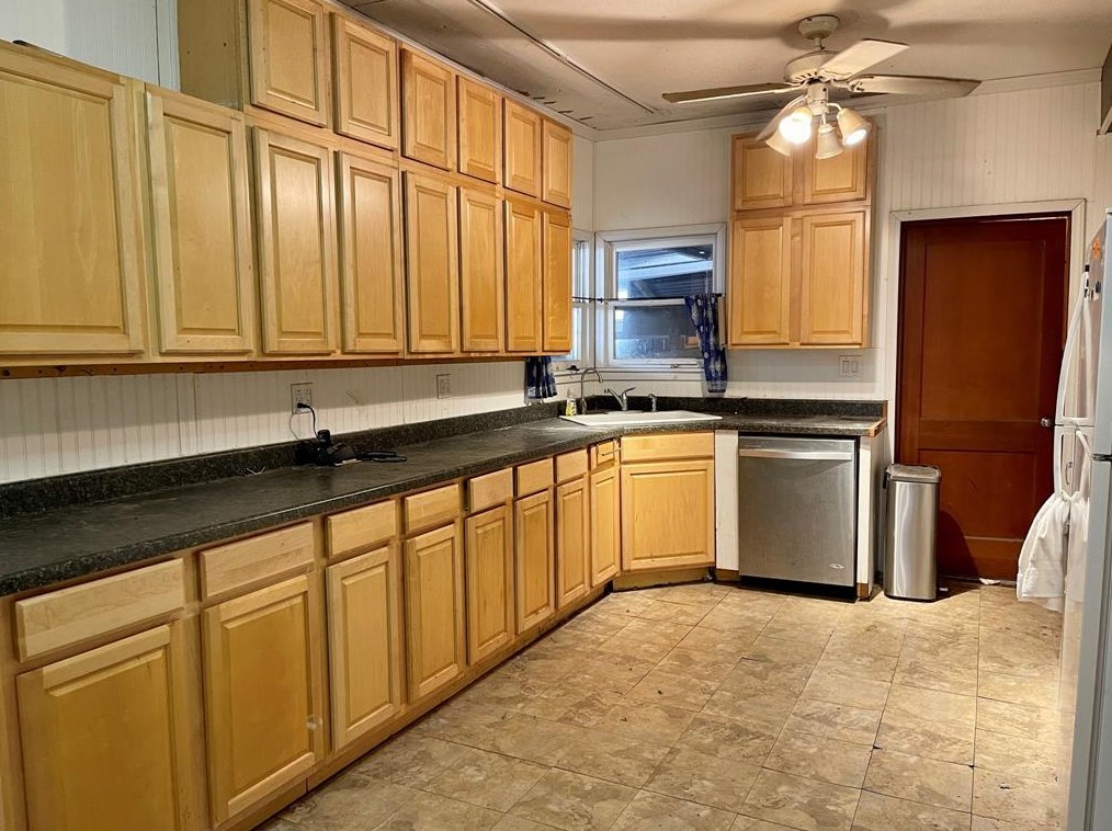 1917 Morse St, Houston TX  77019-6112 exterior