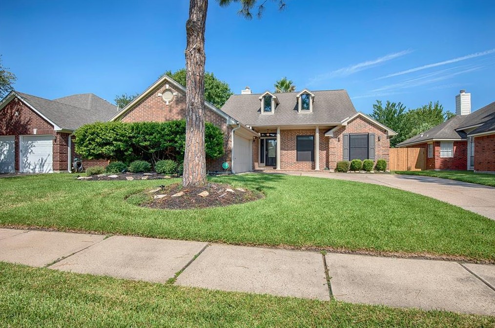807 Prairie Brook Ct, Houston, TX 77062