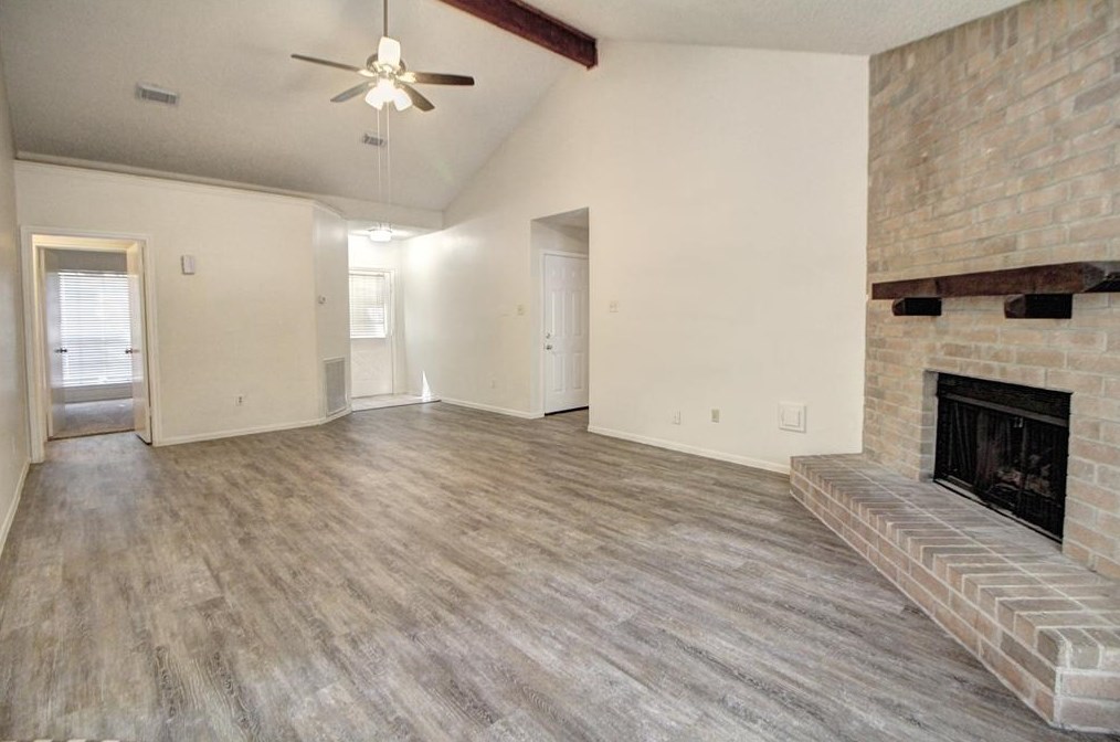 86 Woodstock Circle Dr, Spring, TX 77381-2768