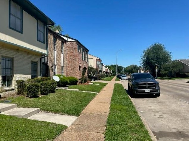 7700 Creekbend Dr Apt 109, Houston, TX 77071