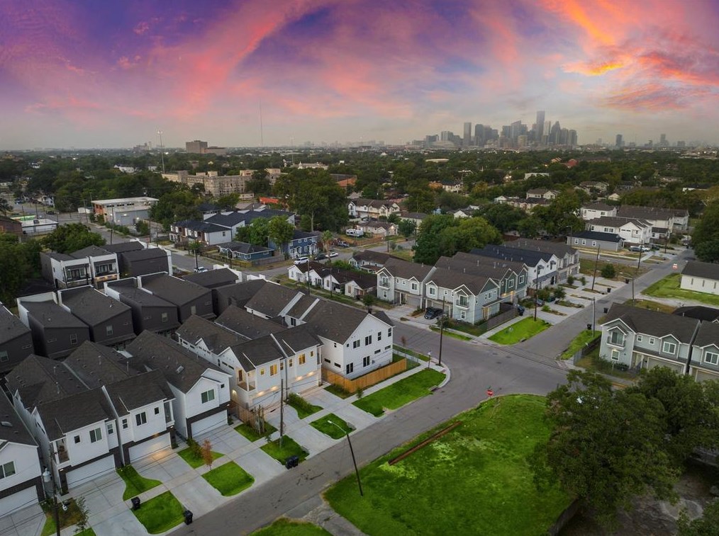 4702 Oats St, Houston TX  77020-4260 exterior