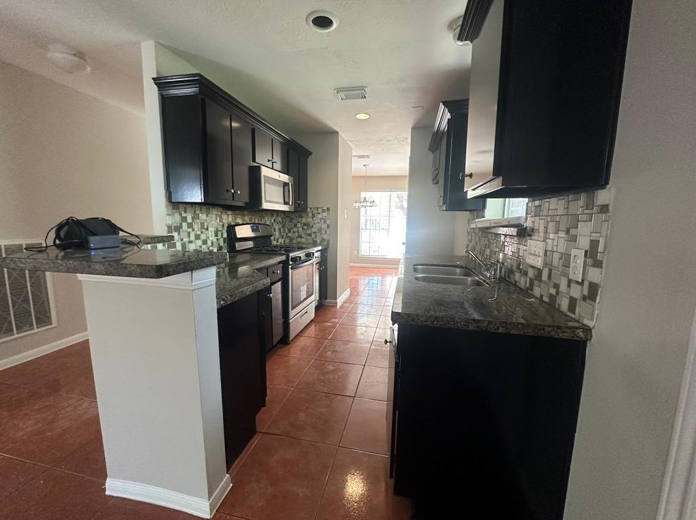 3310 Jorns St, Houston TX  77045-4630 exterior