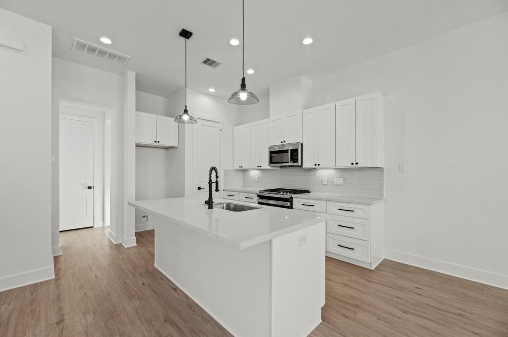 1608 Hays St, Houston TX  77009-0059 exterior