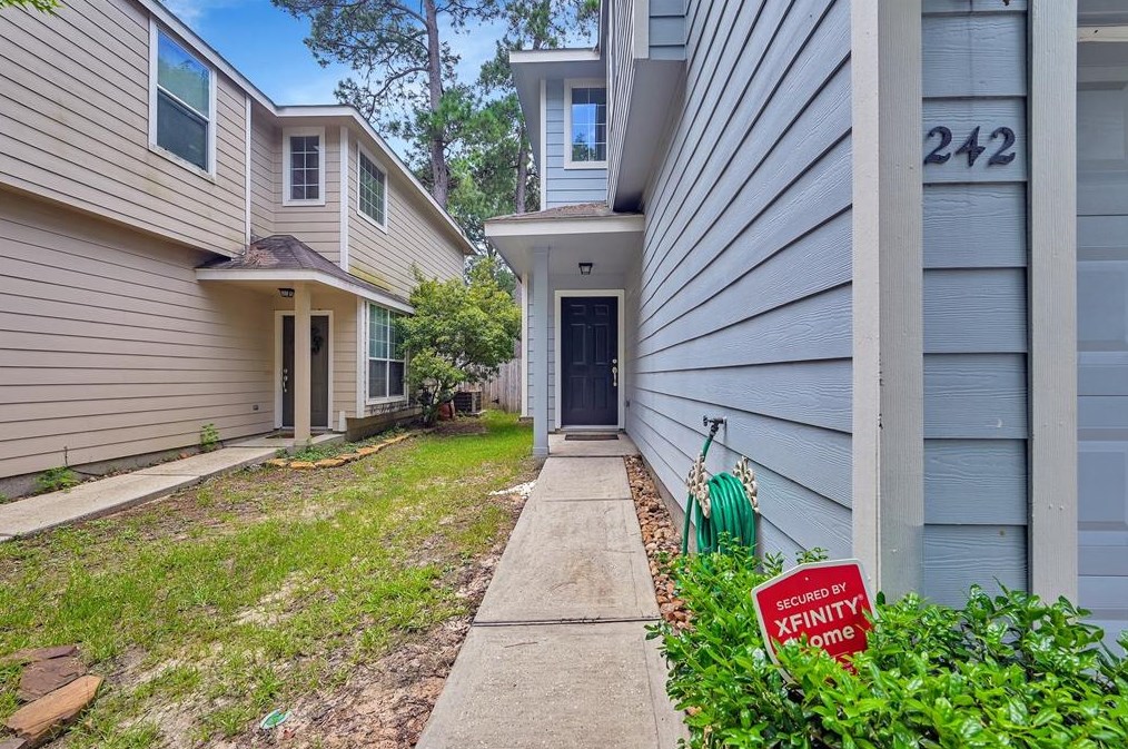 242 W Stedhill Loop, Conroe, TX 77384