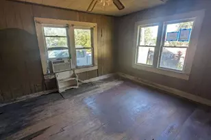 1111 Austin St, Jacksonville, TX 75766 - Photo 2