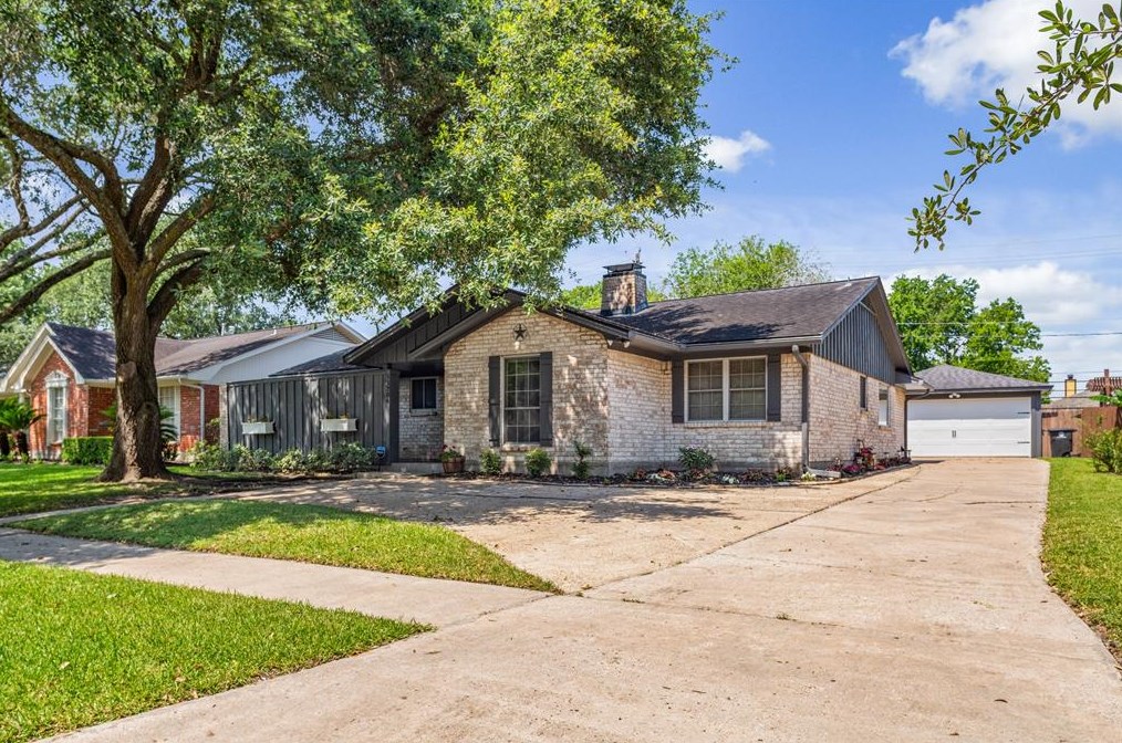 11706 Braewick Dr, Houston, TX 77035-4106