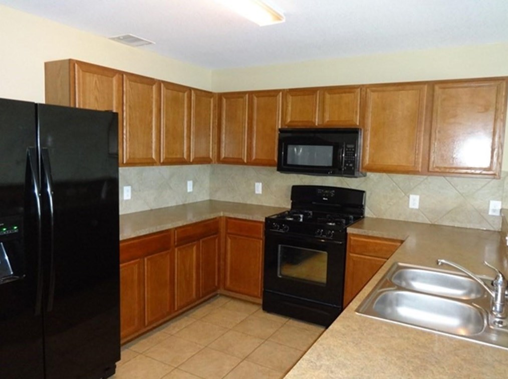 5634 Turmeric Dr, Baytown, TX 77521