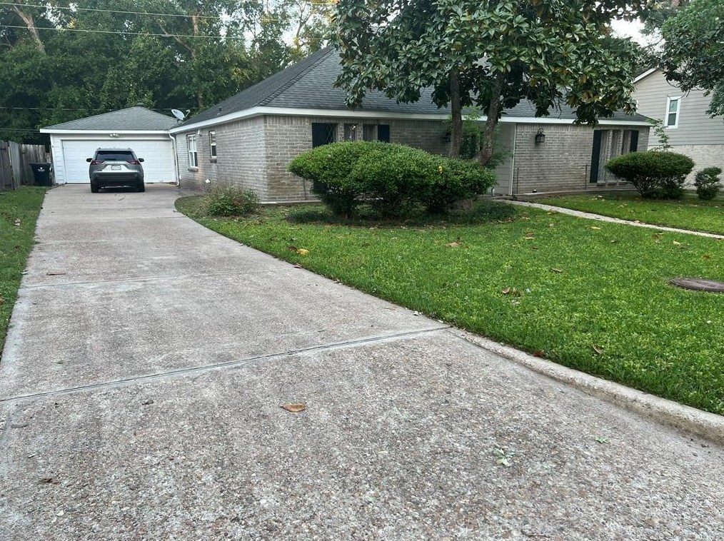 16306 Kleinwood Dr, Spring, TX 77379-7229