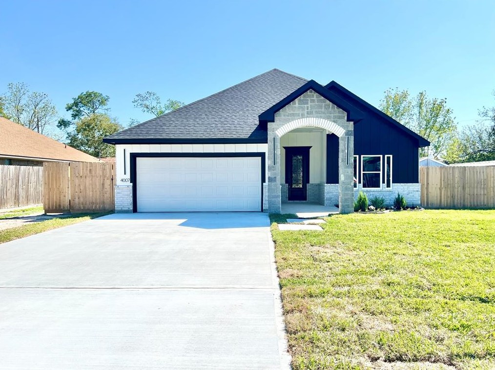 4007 Ave N 1/2, Santa Fe, TX 77510
