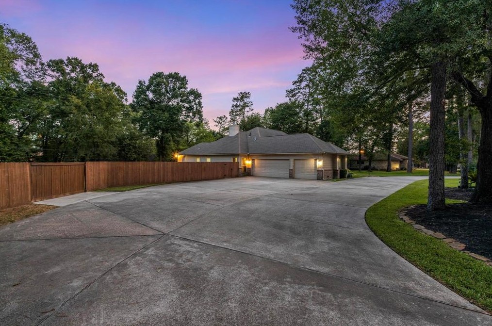 206 Ridgewood Dr, Spring TX  77386-1168 exterior