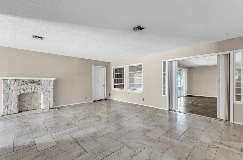 4011 Erby St, Houston TX 77087-1318 exterior