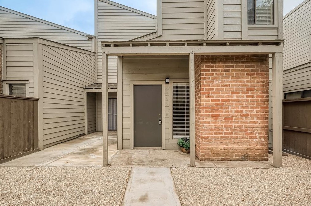 1566 Prairie Grove Dr, Houston, TX 77077-4246