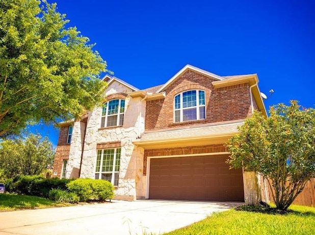 10007 Shire Green Ln, Richmond, TX 77407