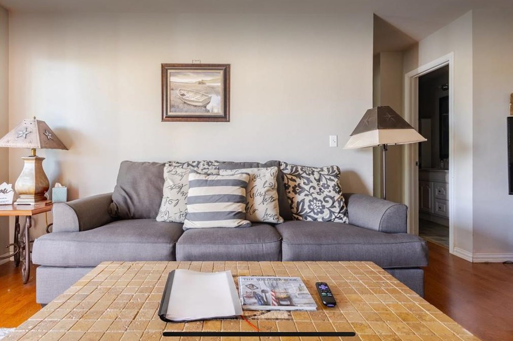 1153 Spitz Kegel View Dr, New Braunfels, TX 78133-3518