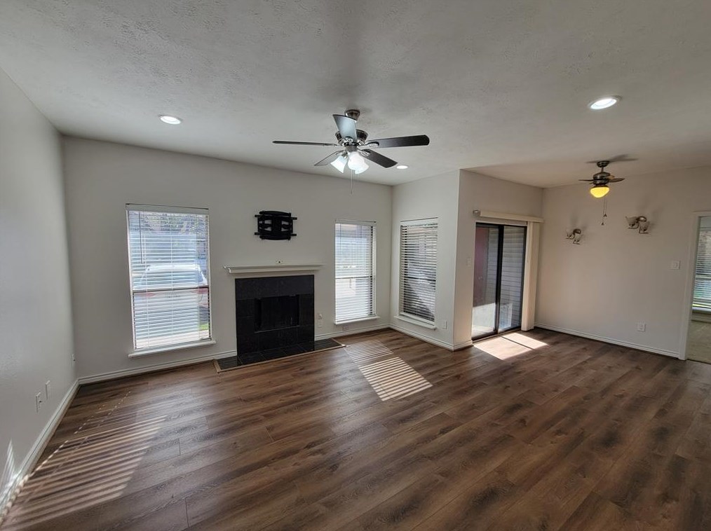 2025 Augusta Dr Apt 303, Houston, TX 77057