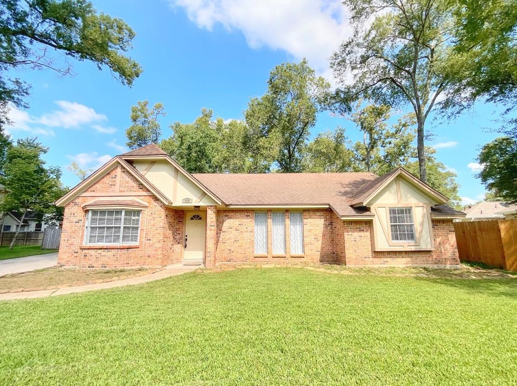 506 Helmsman St, Crosby, TX 77532