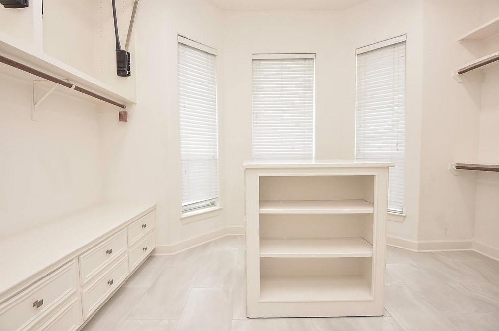 4503 Wentworth Dr, Fulshear TX 77441-4226 exterior