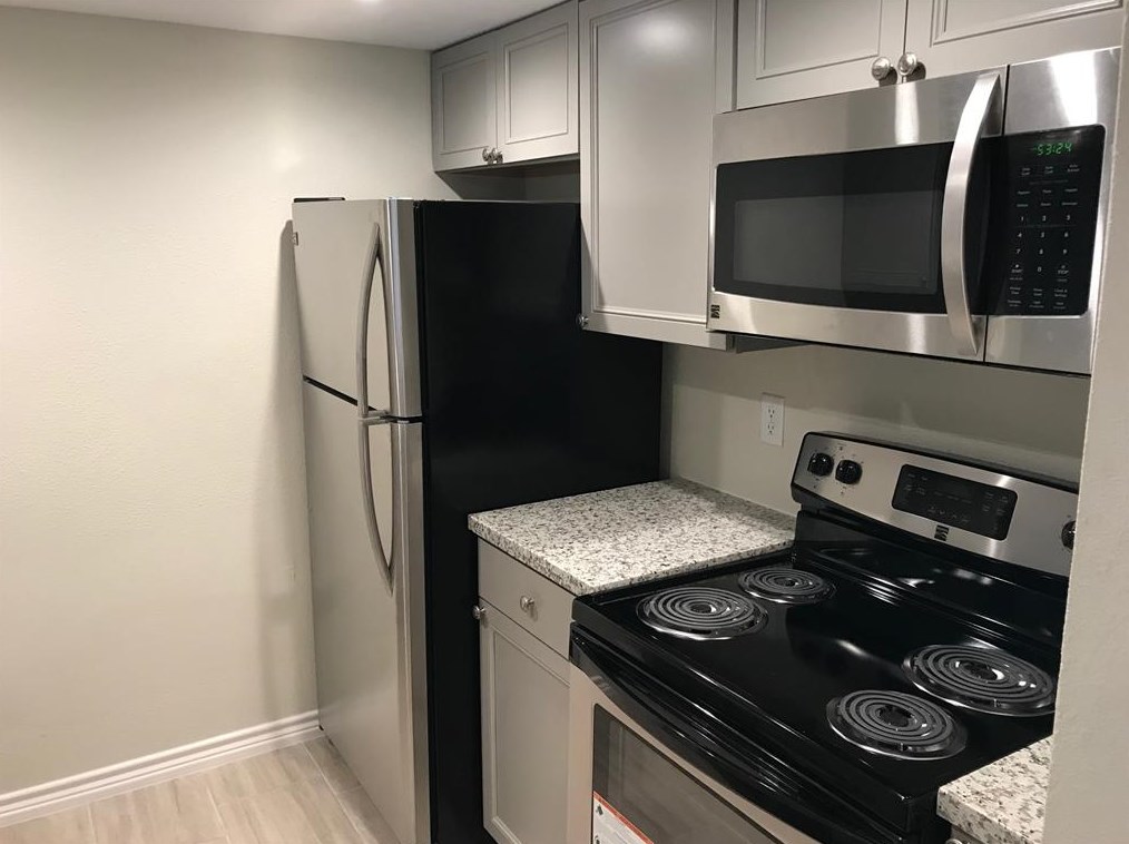 12633 Memorial Dr #21, Houston, TX 77024