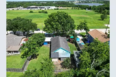 323 Avenue J, Baytown, TX 77520 - Photo 20