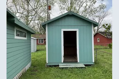 220 3rd Street, Brazoria, TX 77422 - Photo 6