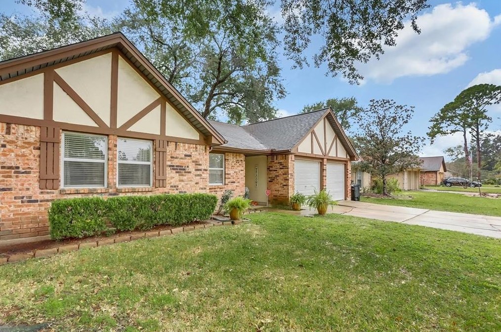 22319 Deville Dr, Katy, TX 77450