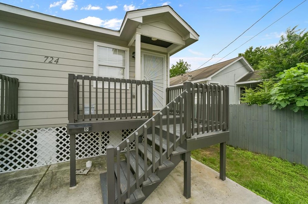 724 39 St, Houston TX 77018-6546 exterior
