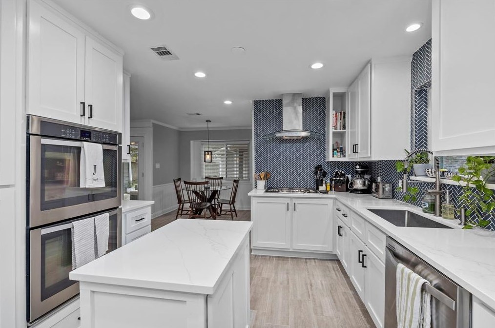 12331 Westmere Dr, Houston TX 77077-3717 exterior