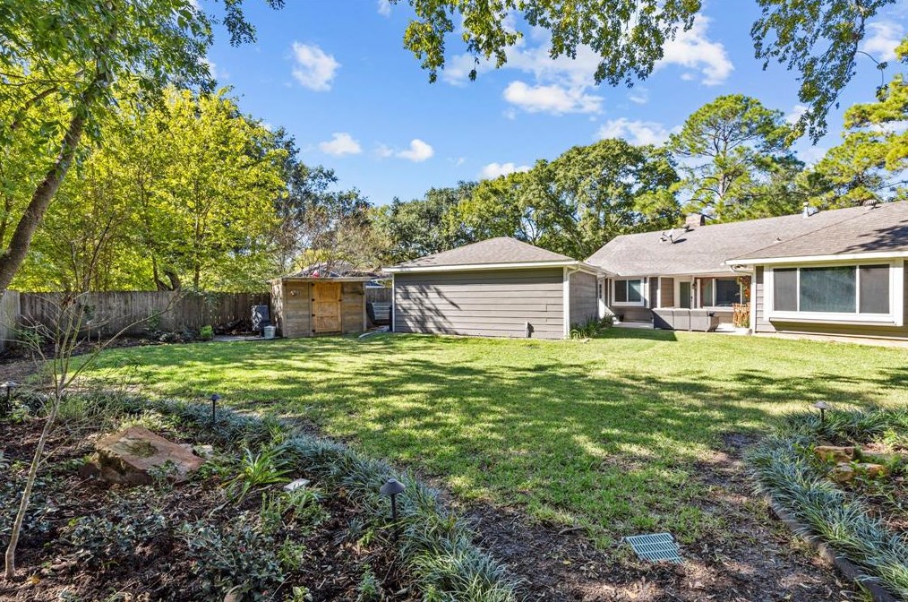 12331 Westmere Dr, Houston TX 77077-3717 exterior