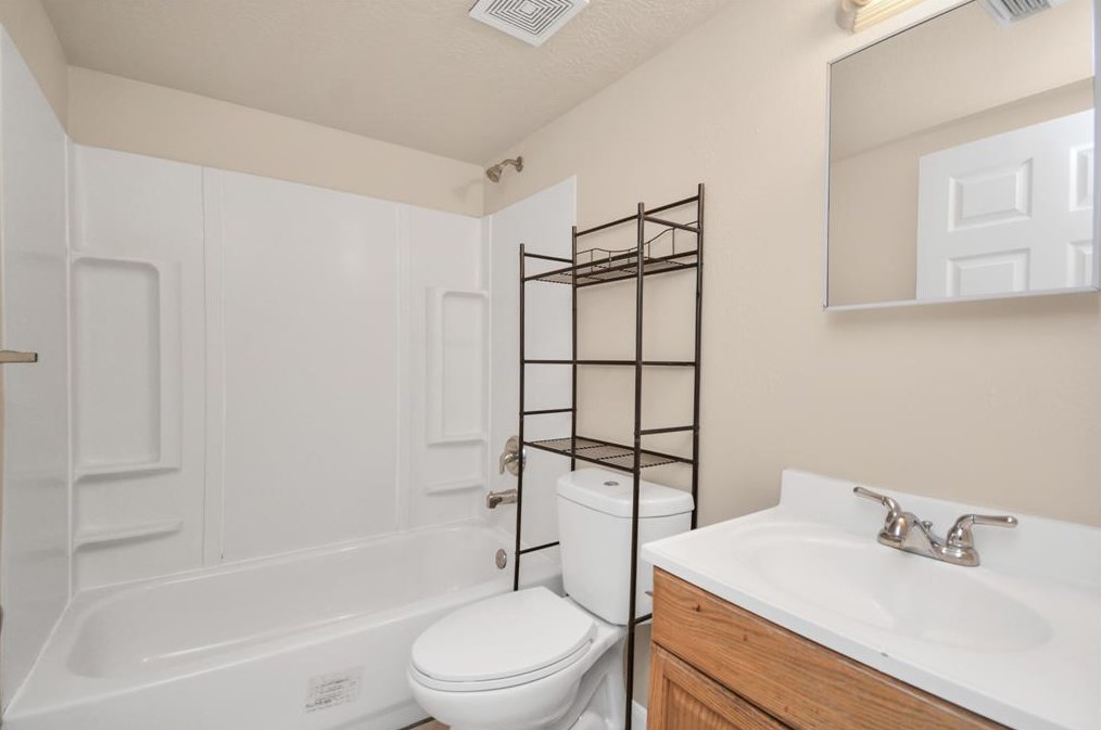 500 Pitts Ave, Pasadena TX  77506-1113 exterior