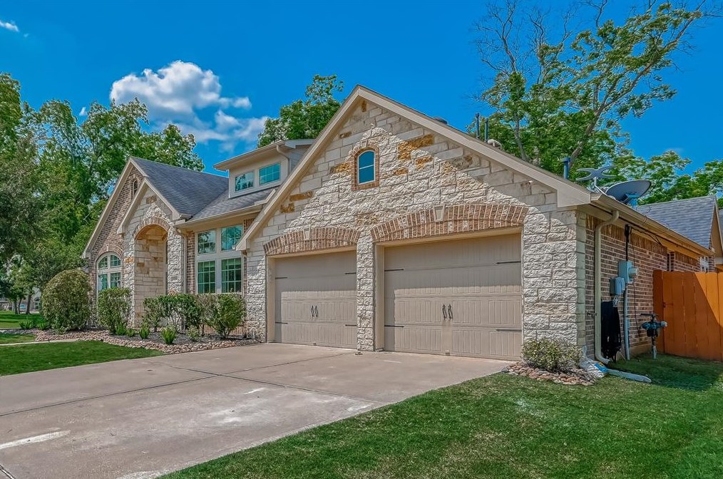 5918 Emmit Creek Ln, Sugar Land, TX 77479-7134