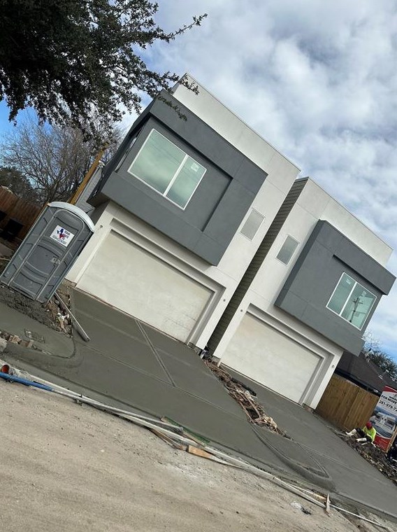 3611 Dennis St, Houston TX  77004-2300 exterior
