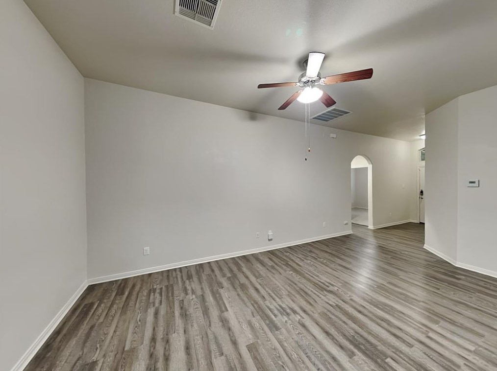 9431 Elliotts Ct, Conroe TX  77304-7201 exterior