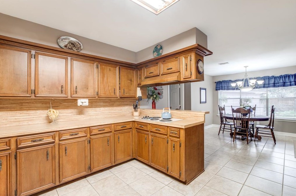 10426 Cypresswood Dr, Houston TX  77070-2807 exterior