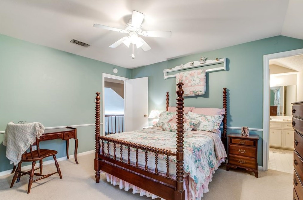 10426 Cypresswood Dr, Houston TX  77070-2807 exterior